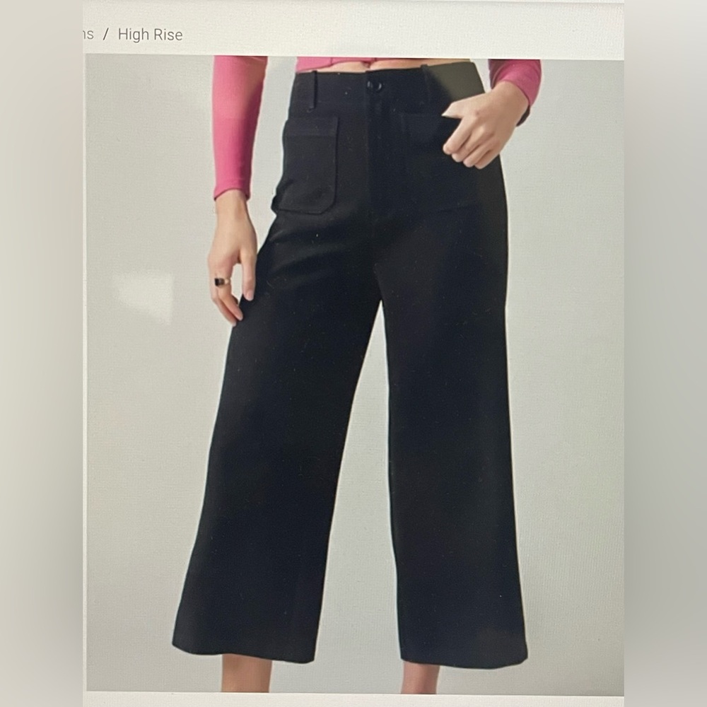Tahari Wide Leg, High-Rise Cropped Pants Size: 6